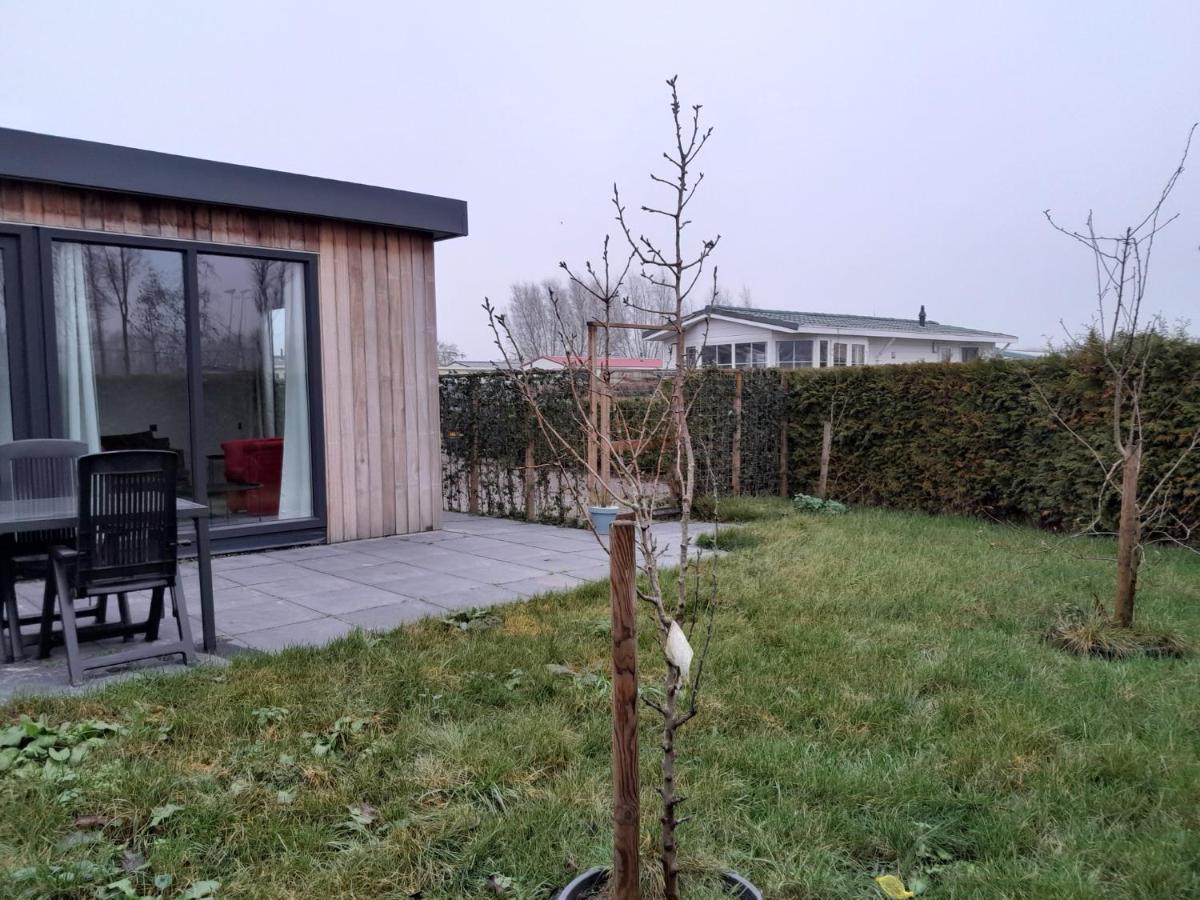 Luxe 5 Persoons Bungalow Op Rustig Vakantiepark Nabij Leeuwarden Dronrijp Экстерьер фото
