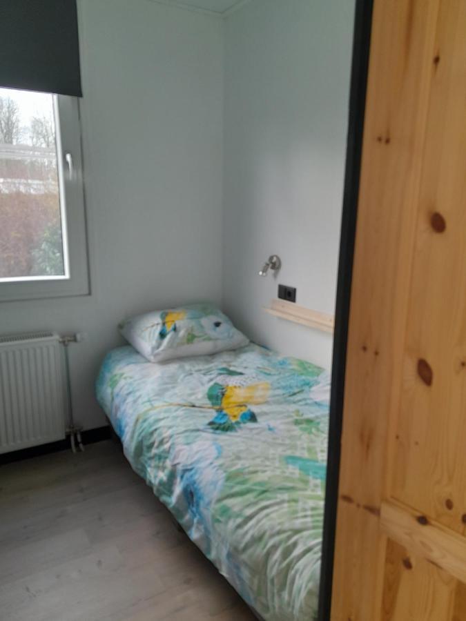 Luxe 5 Persoons Bungalow Op Rustig Vakantiepark Nabij Leeuwarden Dronrijp Экстерьер фото